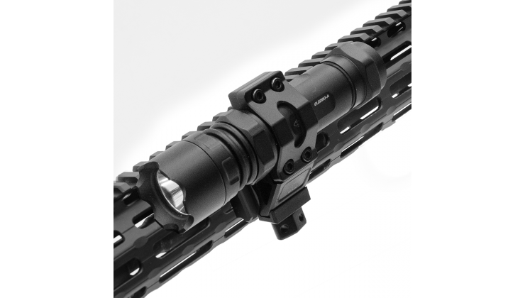Utg PRO 4-SLOT M-LOK PICATINNY RAIL SECTION BLACK