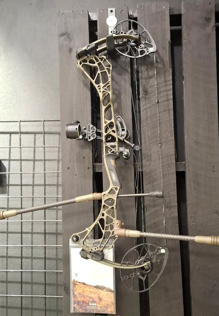 Mathews ARC 30