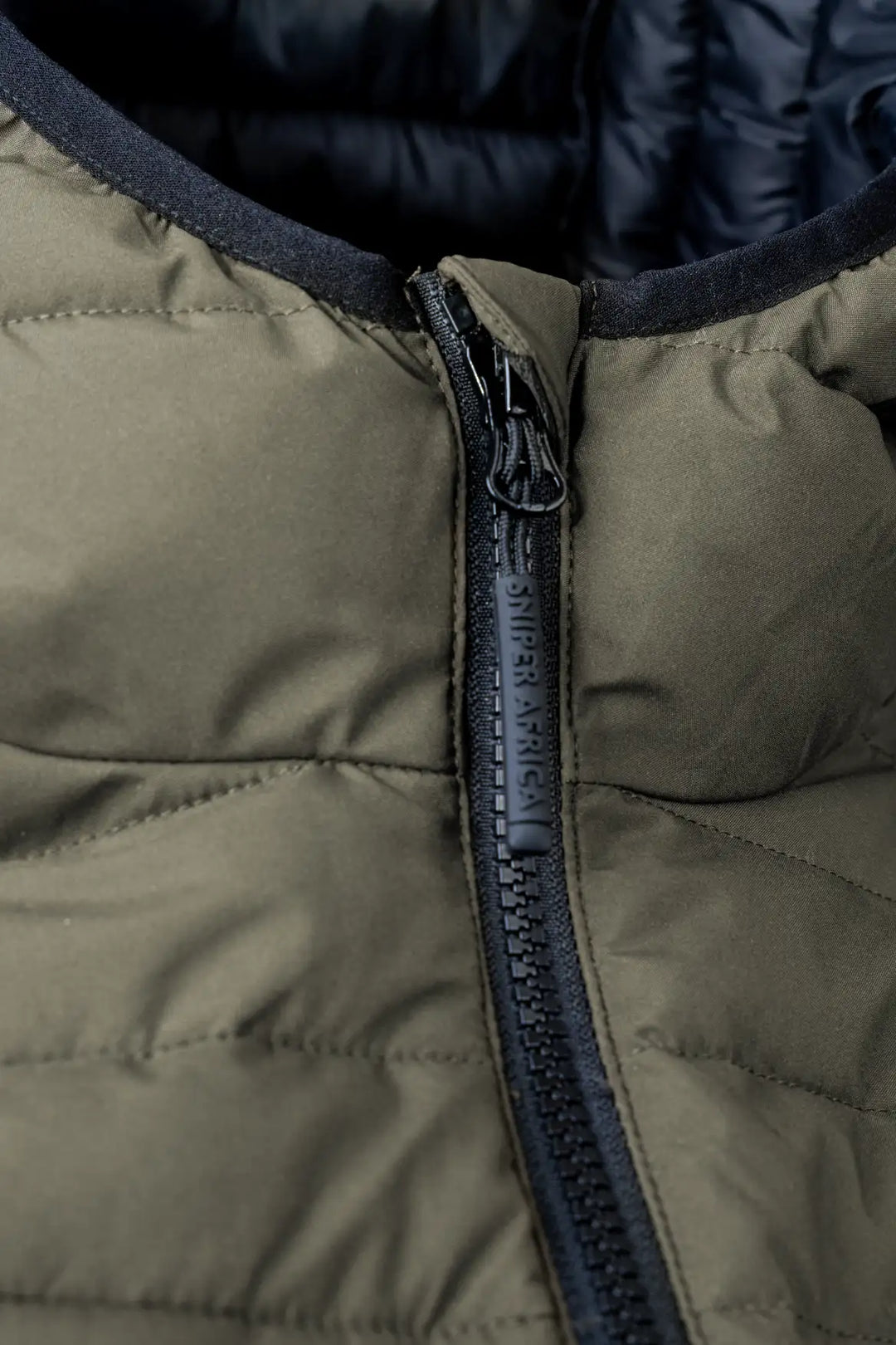 Adventure Puffer Jacket - Black/Olive